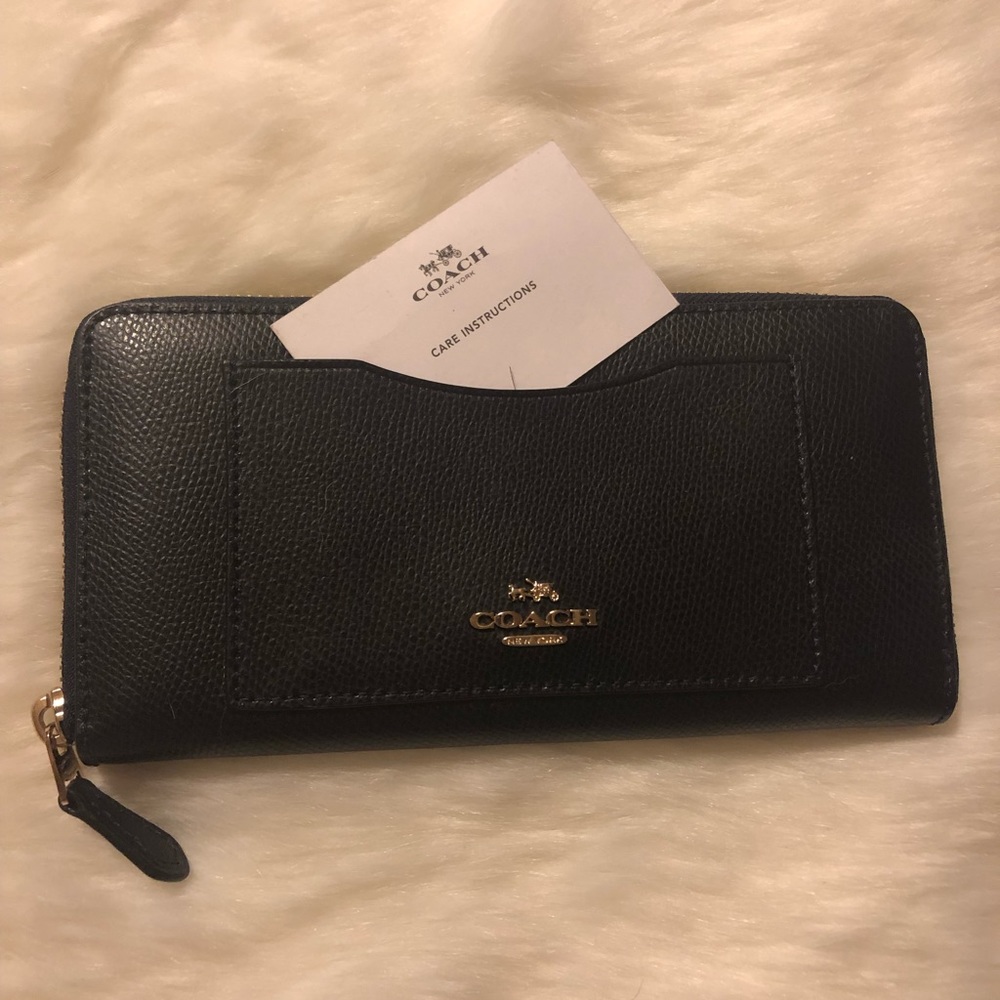 *BRAND NEW* Navy Blue Coach Wallet